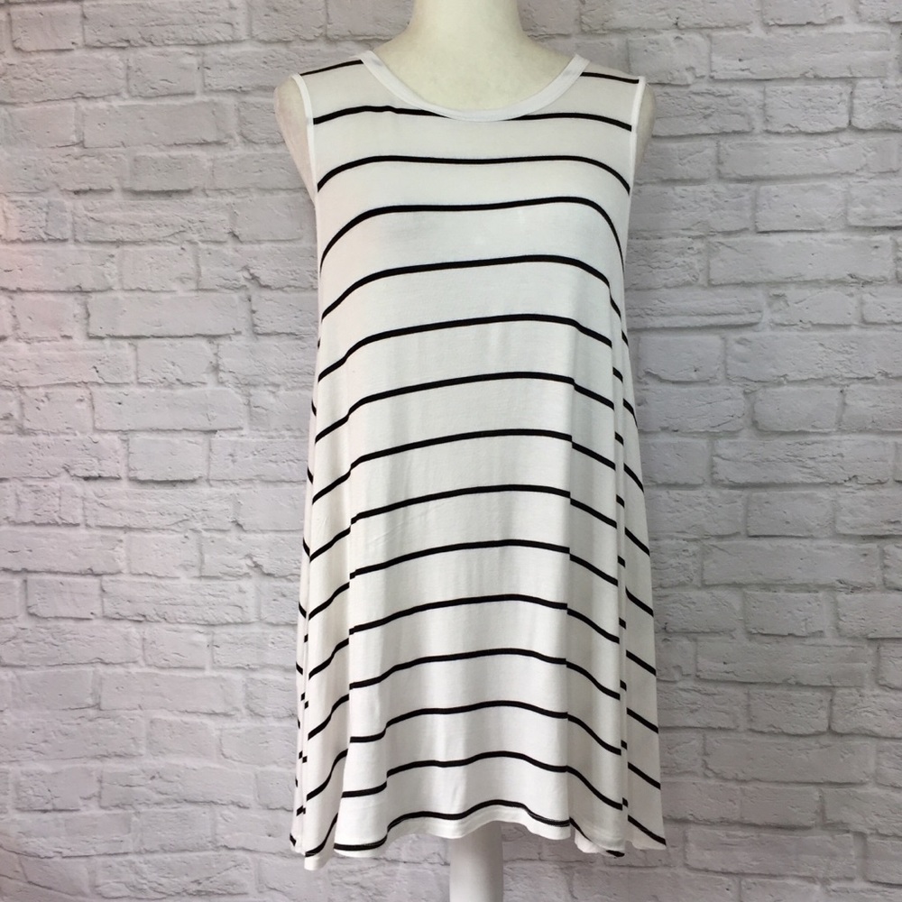 SOLD-White black striped sleeveless swing dress - Picture 1 of 5
